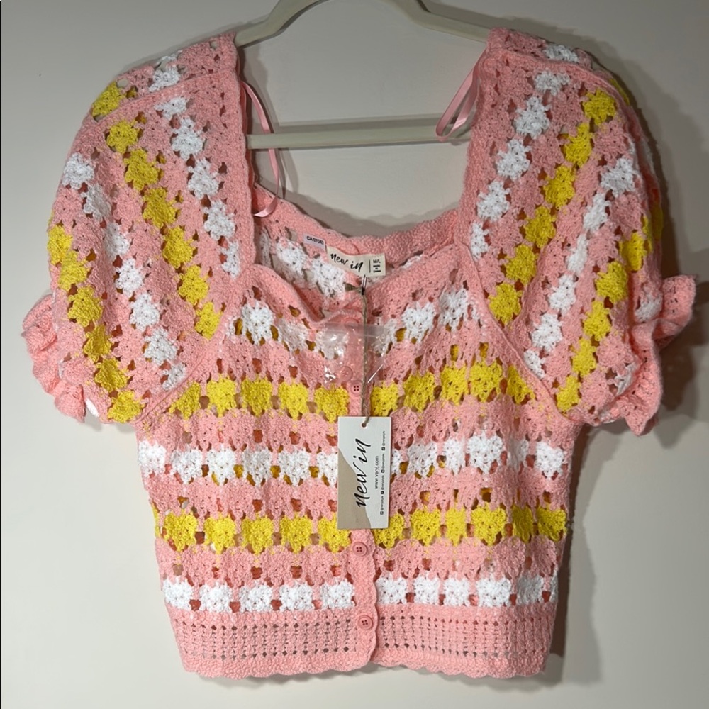 🧁New with tag Lemon yellow and pink crochet cardigan. M/L. P2P-18-21".